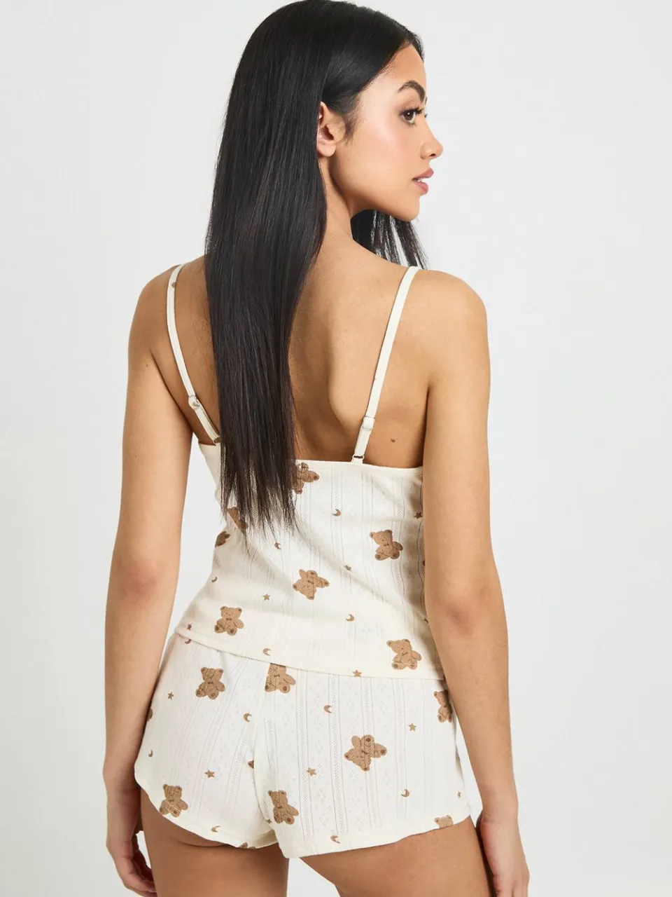 boohoo Dames Berenmotief Pointelle Pyjama Set Met Kanten Rand En Topje & Short crème, foto 3