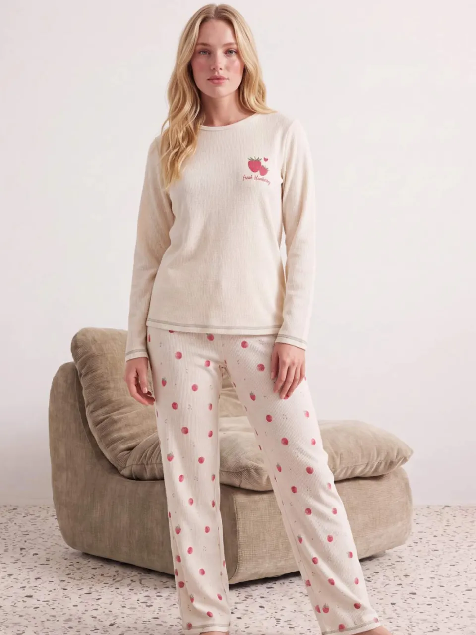 Trendyol TRENDYOLMİLLA Dames 2-pack Ecru Hart- Lang, Regular fit Pyjama- Sets, foto 2