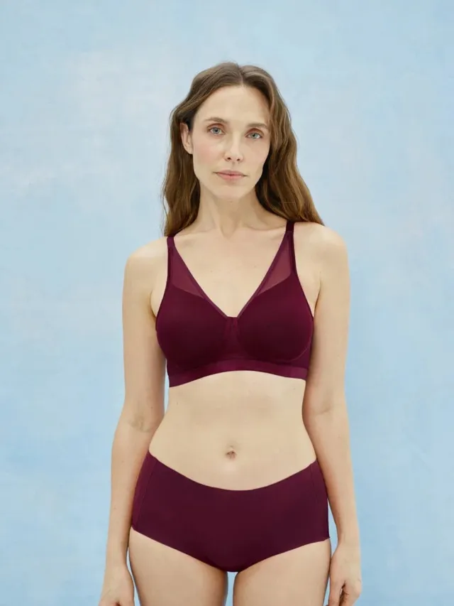 Megami Nika Prothese Bh M9120 Vino - maat EU 85A / FR Rood