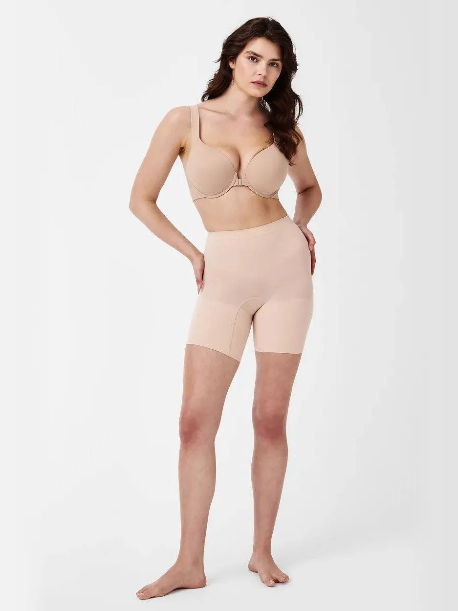 Spanx SPANXsculpt™ Seamless Power seamless sterk corrigerende short lichtbeige, foto 4