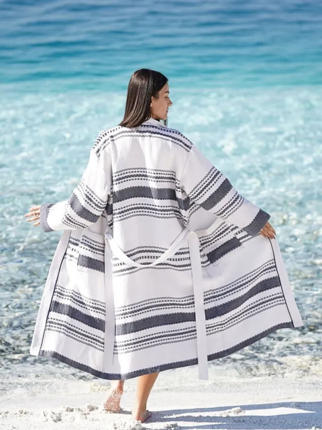 ZusenZomer Badjas kimono SYMA - Wit ingeweven Navy Blauw- fairtrade-oeko tex gecertificeerd- unisex badjas