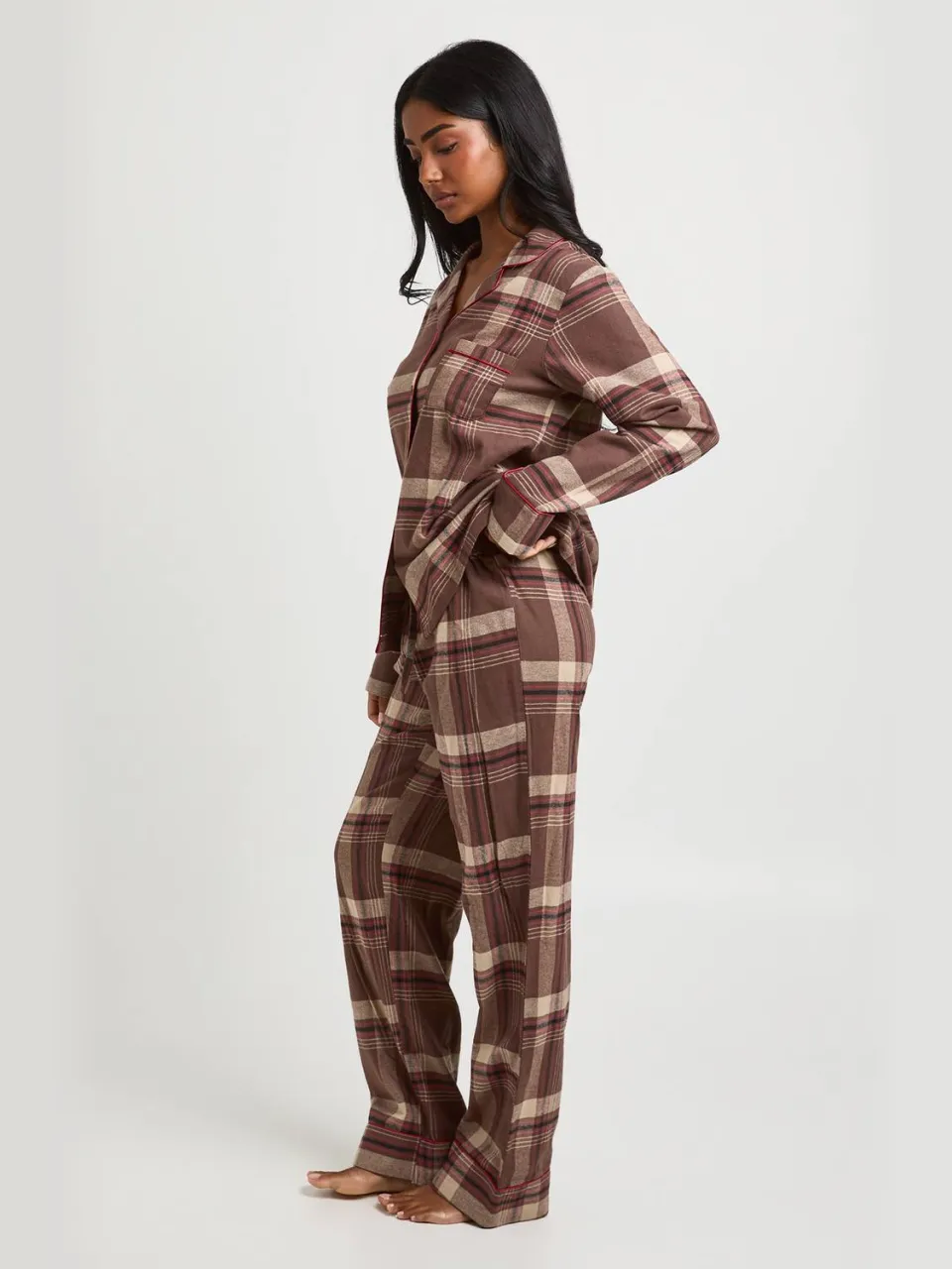 boohoo Dames Kerst Geborsteld Geruit Pyjama Set Met Shirt Met Lange Mouwen En Broek chocoladebruin, foto 3