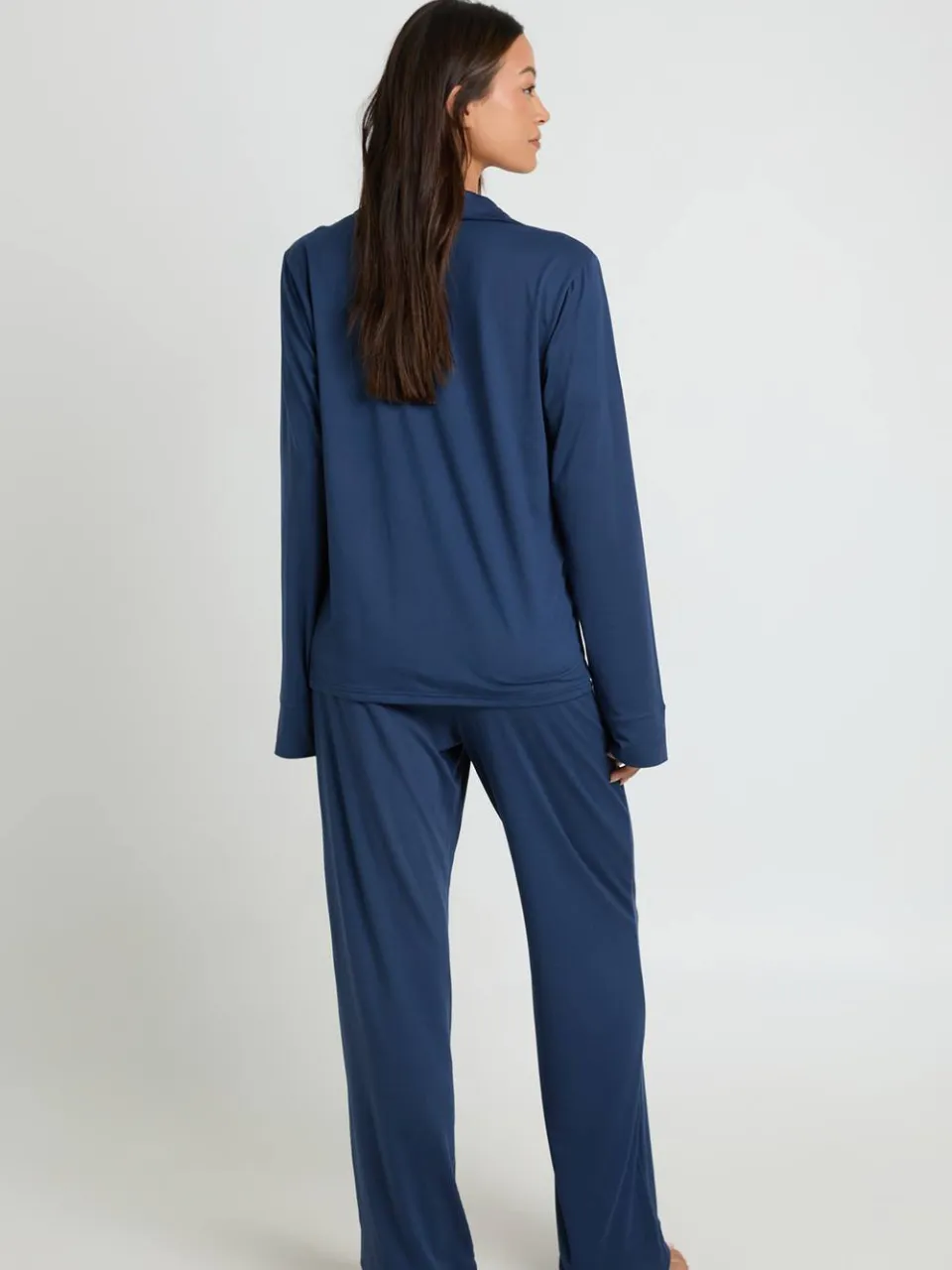 boohoo Dames Lange Pyjama Set Met Zacht Aanvoelend Shirt Met Knoopsluiting En Broek marineblauw, foto 2