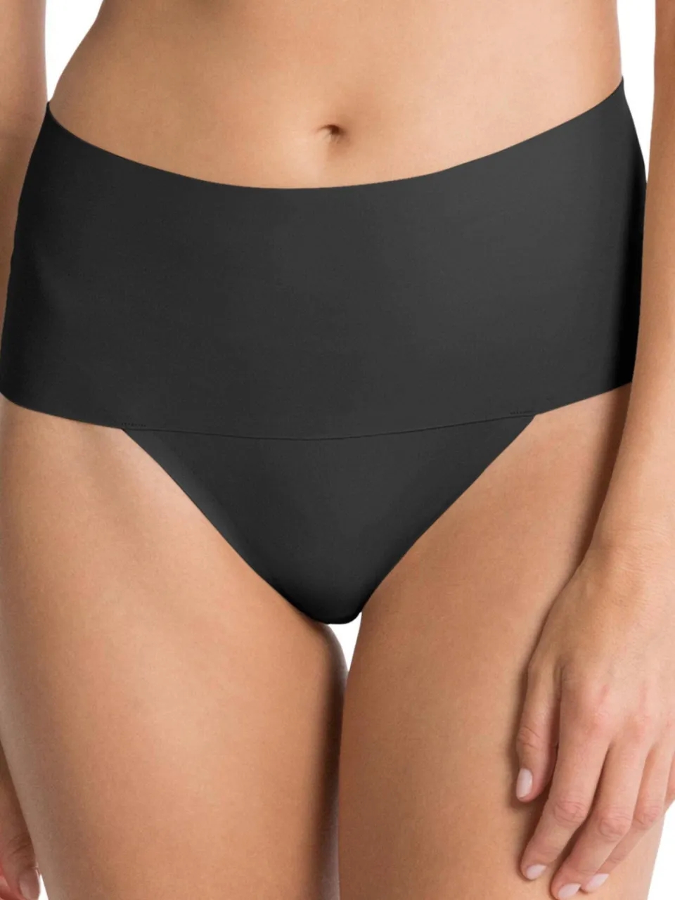SPANX SPANXsupersmooth™ Undie-tectable seamless licht corrigerende string zwart
