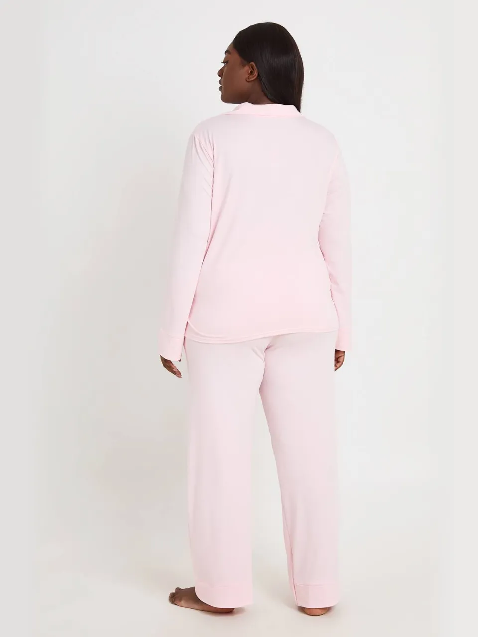 boohoo Dames Plus Zachte Touch Doorknoop Shirt En Broek Pyjama Set lichtroze, foto 3