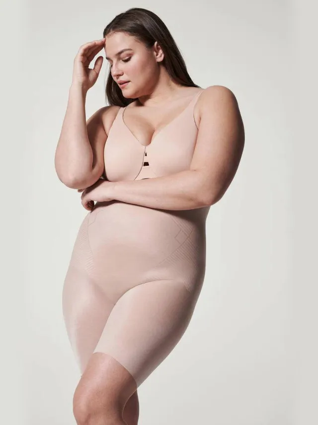 SPANX seamless medium corrigerende High-Waisted Mid-Thigh short beige