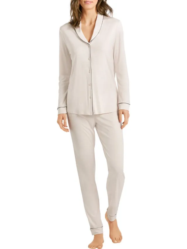 Hanro Pyjama met lange mouwen van Natural Comfort amandel