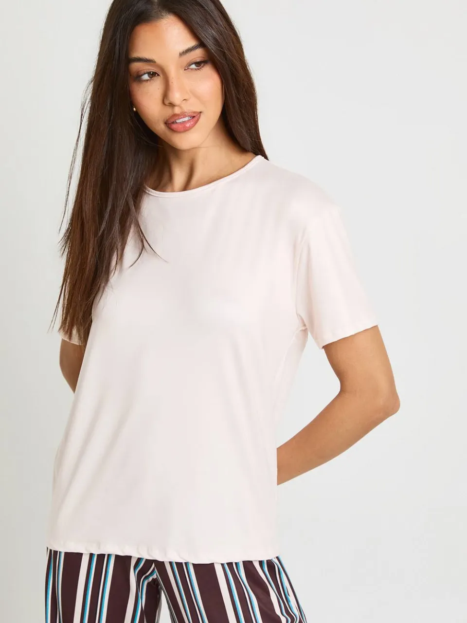boohoo Dames Gestreepte Oversized T-Shirt & Broek Pyjama Set bruin, foto 3