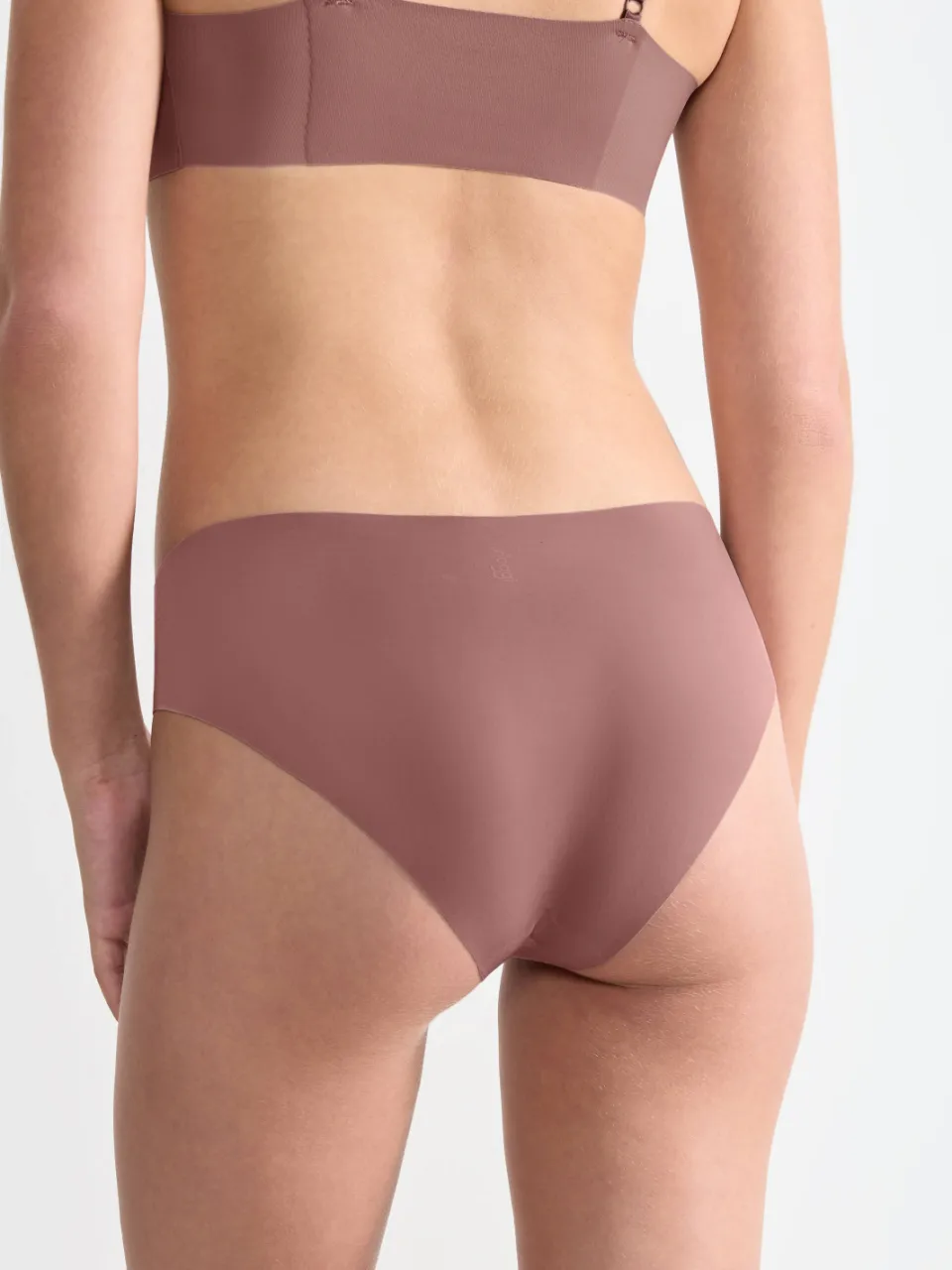 Sloggi ZERO Feel 2.0 seamless high leg slip bruin, foto 5