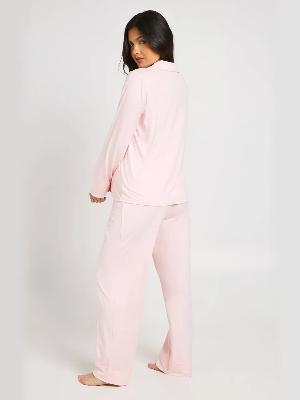 boohoo Dames Zwangerschaps Pyjama Set Van Zacht Katoen Met Knoopsluiting Shirt En Broek lichtroze, foto 2