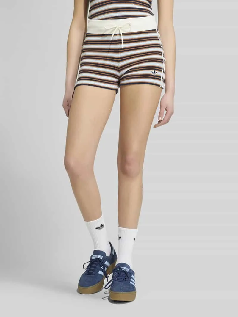 Adidas slim fit short met logo-applicatie middenbruin, foto 4