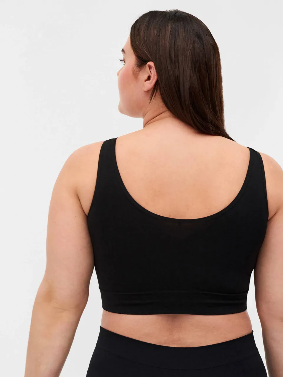 Zizzi LSEAMLESS niet-voorgevormde bh top zwart, foto 4