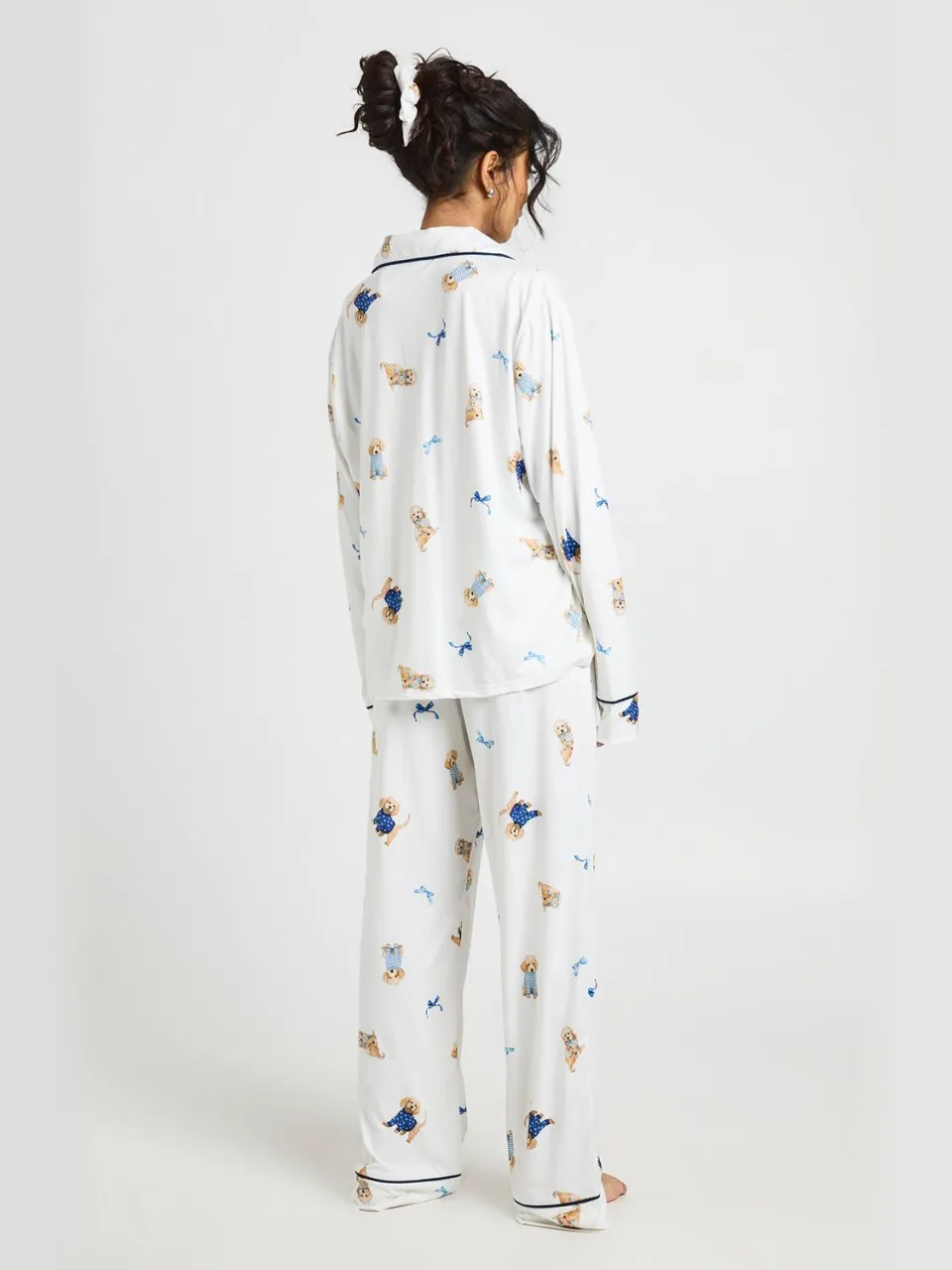 boohoo Dames Puppy Strik Print Lange Mouw Shirt & Broek 3-Delige Pyjama Set wit, foto 2