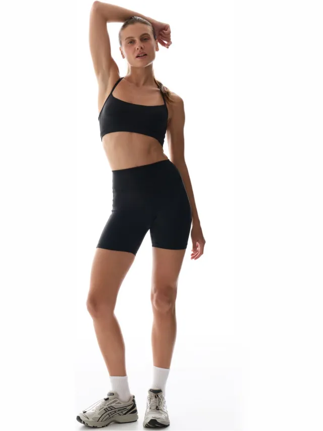 Penti LYCRA sport-bh met lichte ondersteuning, uitneembare cups en racerback Zwart