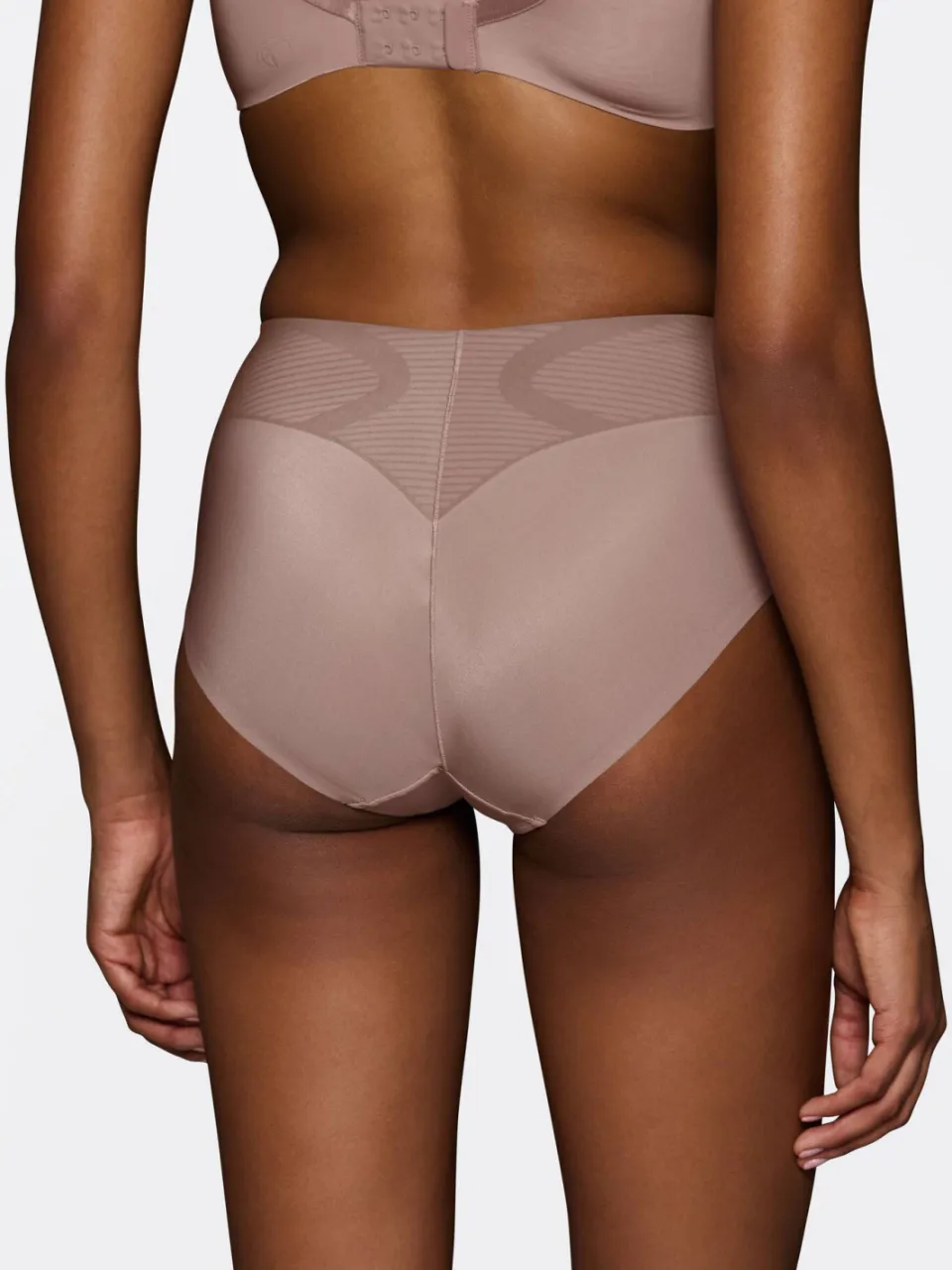 Triumph corrigerende maxislip Body Make-Up Illusion Curve lichtbruin, foto 4