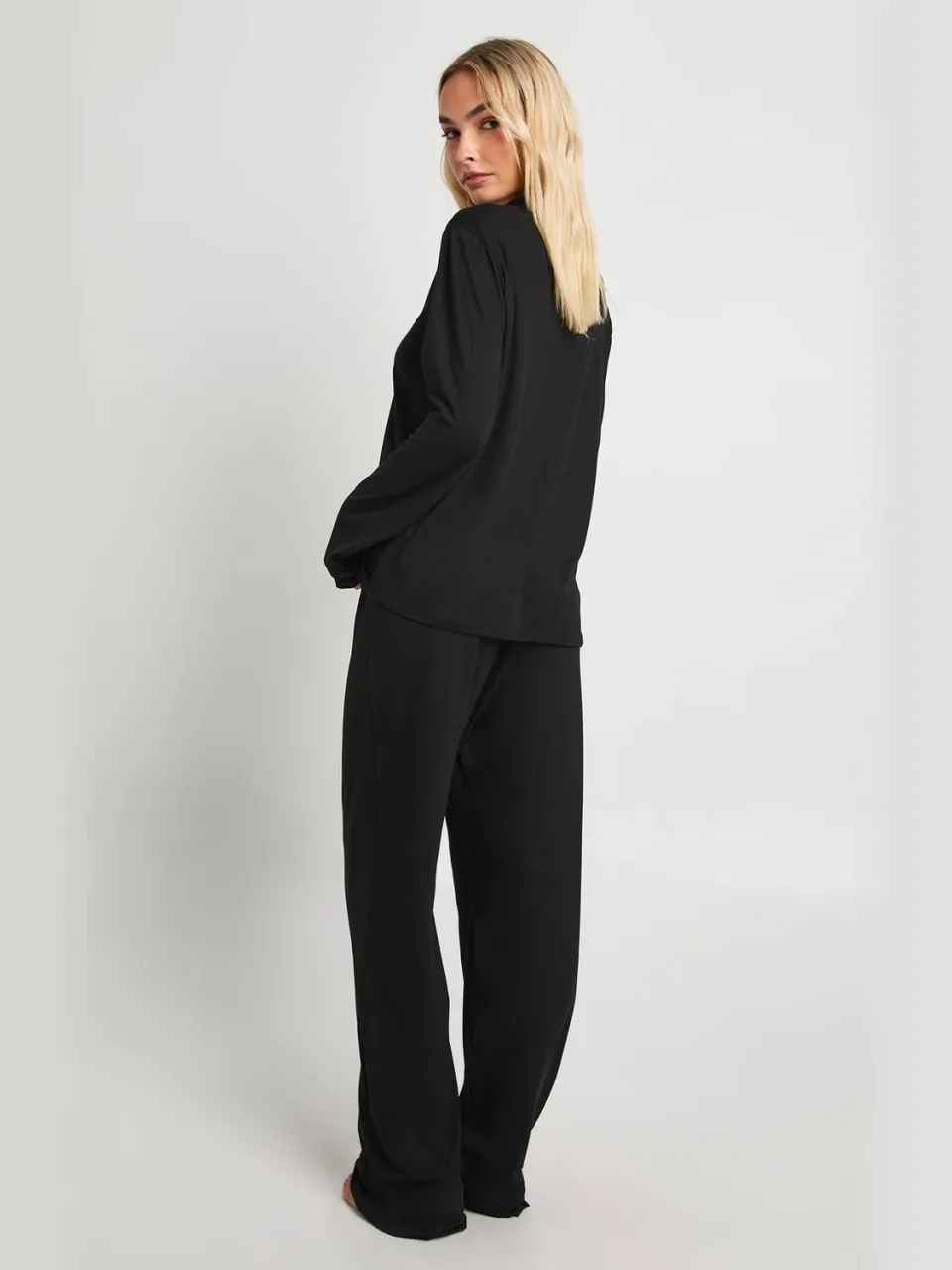 boohoo Dames Zachte Touch Doorknoop Shirt en Broek Pyjama Set zwart, foto 2
