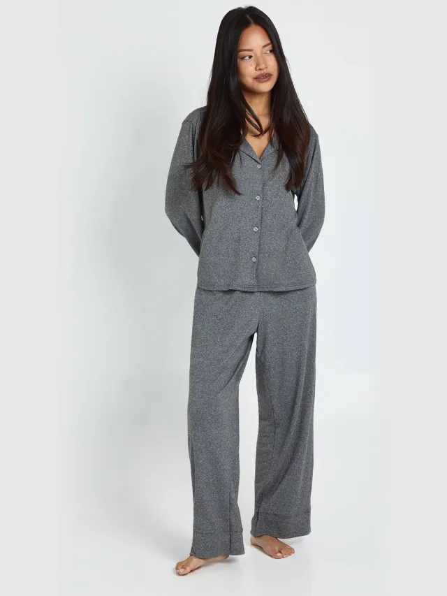 boohoo Dames Petite Zachte Aanraking Doorknoop Shirt En Broek Pyjama Set Grijze Mergel