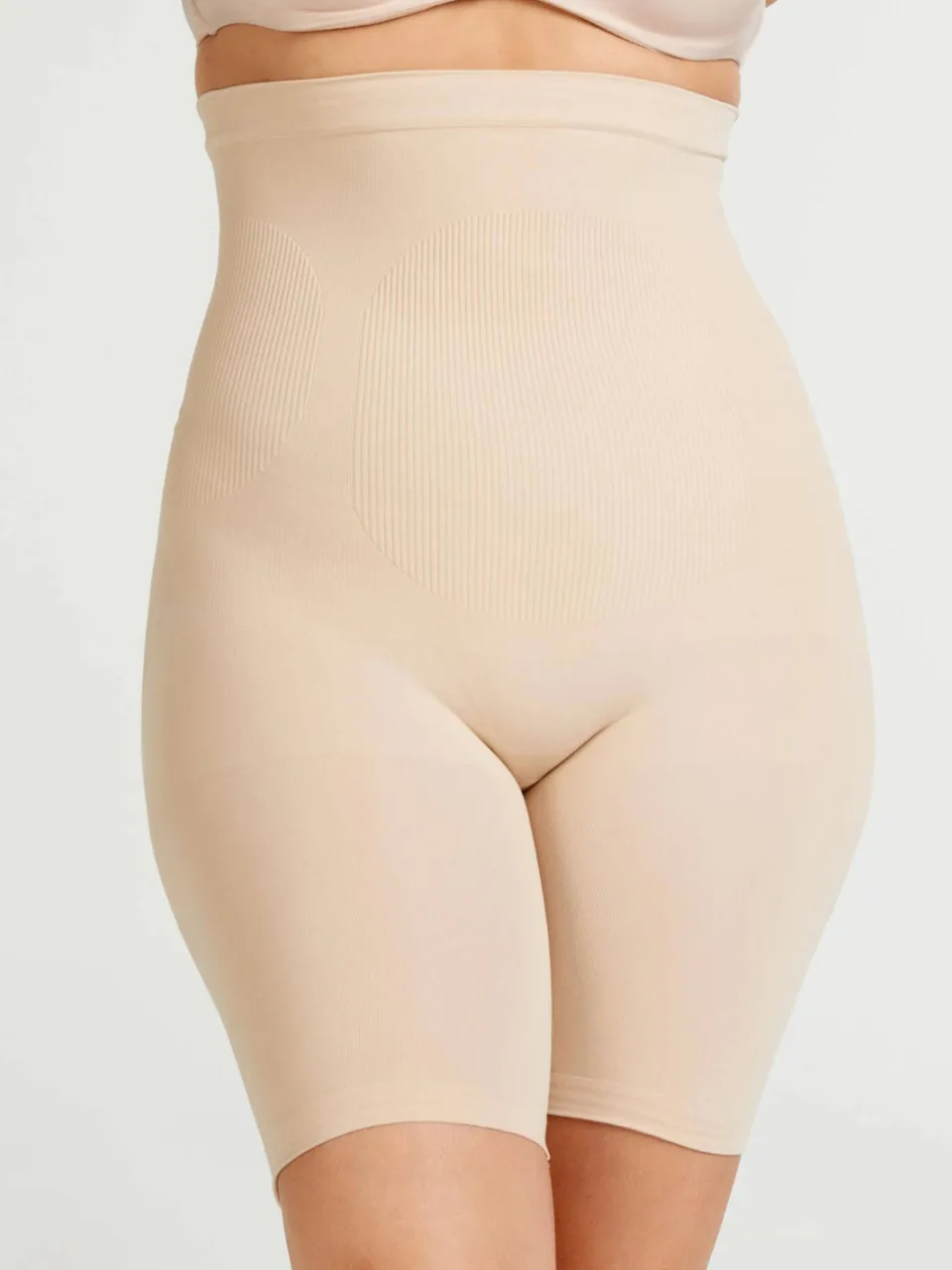 Zizzi high waist corrigerende short lichtbeige, foto 6