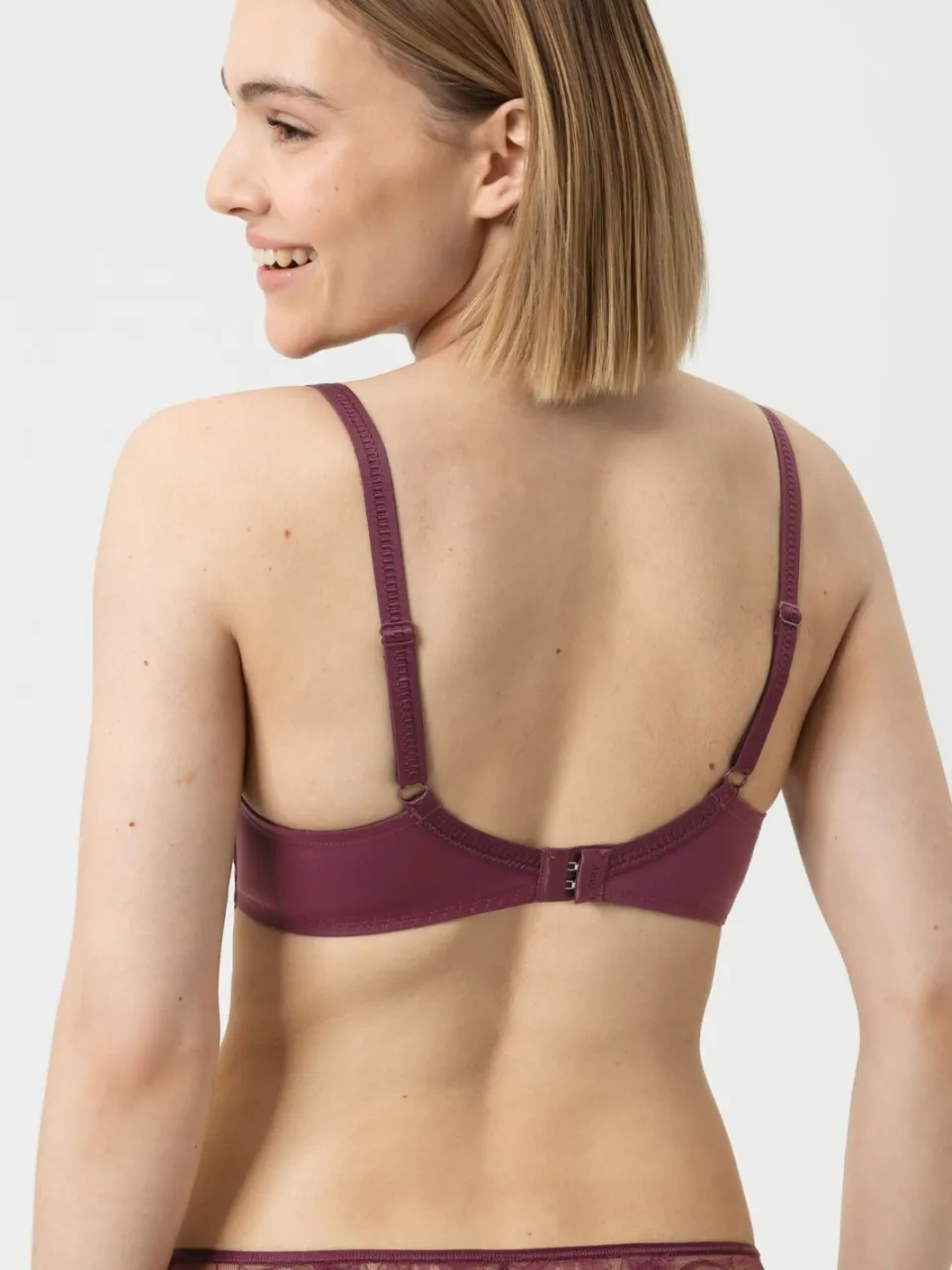 Mey Beugelbeha Serie Fabulous Boysenberry paars, foto 3