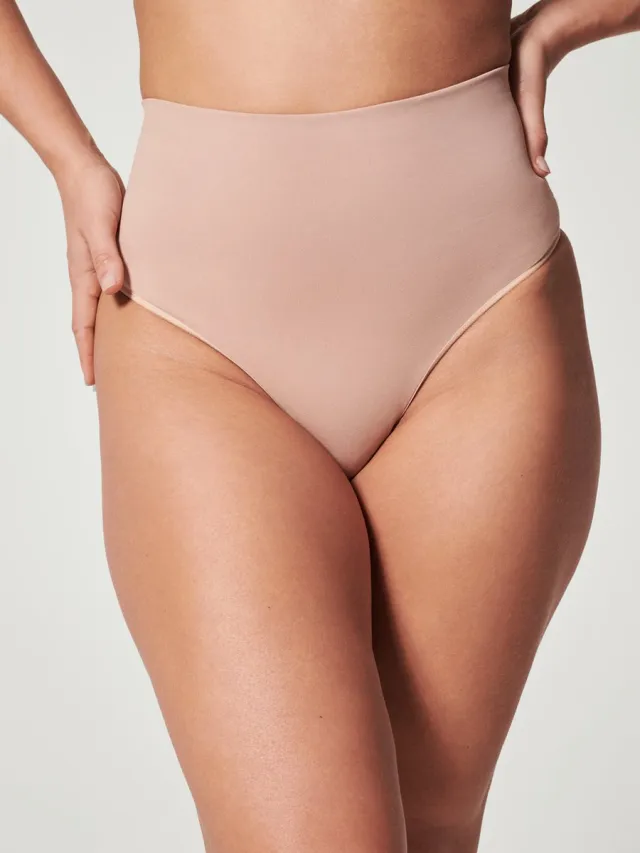 Spanx SPANXshape™ ExtraOrdinary Thong - Kleur Beige Beige (Toasted Oatmeal)