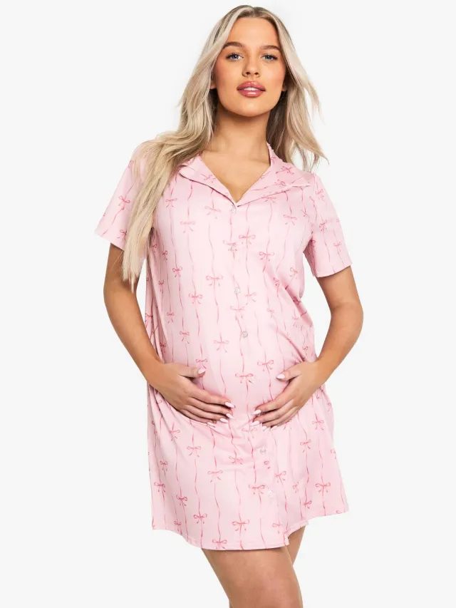boohoo Dames Zwangerschapsnachtjapon met strikprint, knoopsluiting en kraag Roze