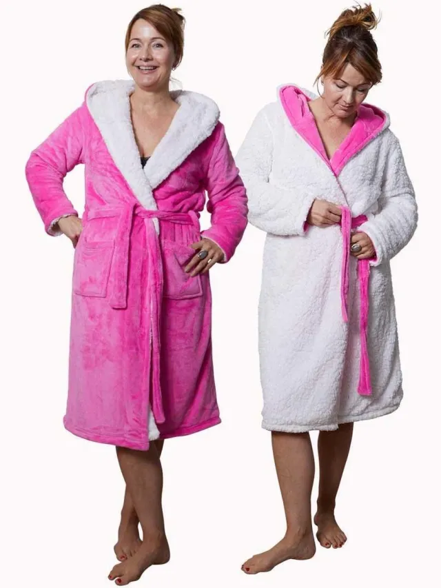 Badrock 2 kanten draagbare badjas met teddy voering - hardroze - capuchon -dames badjas - reversible badjas fleece