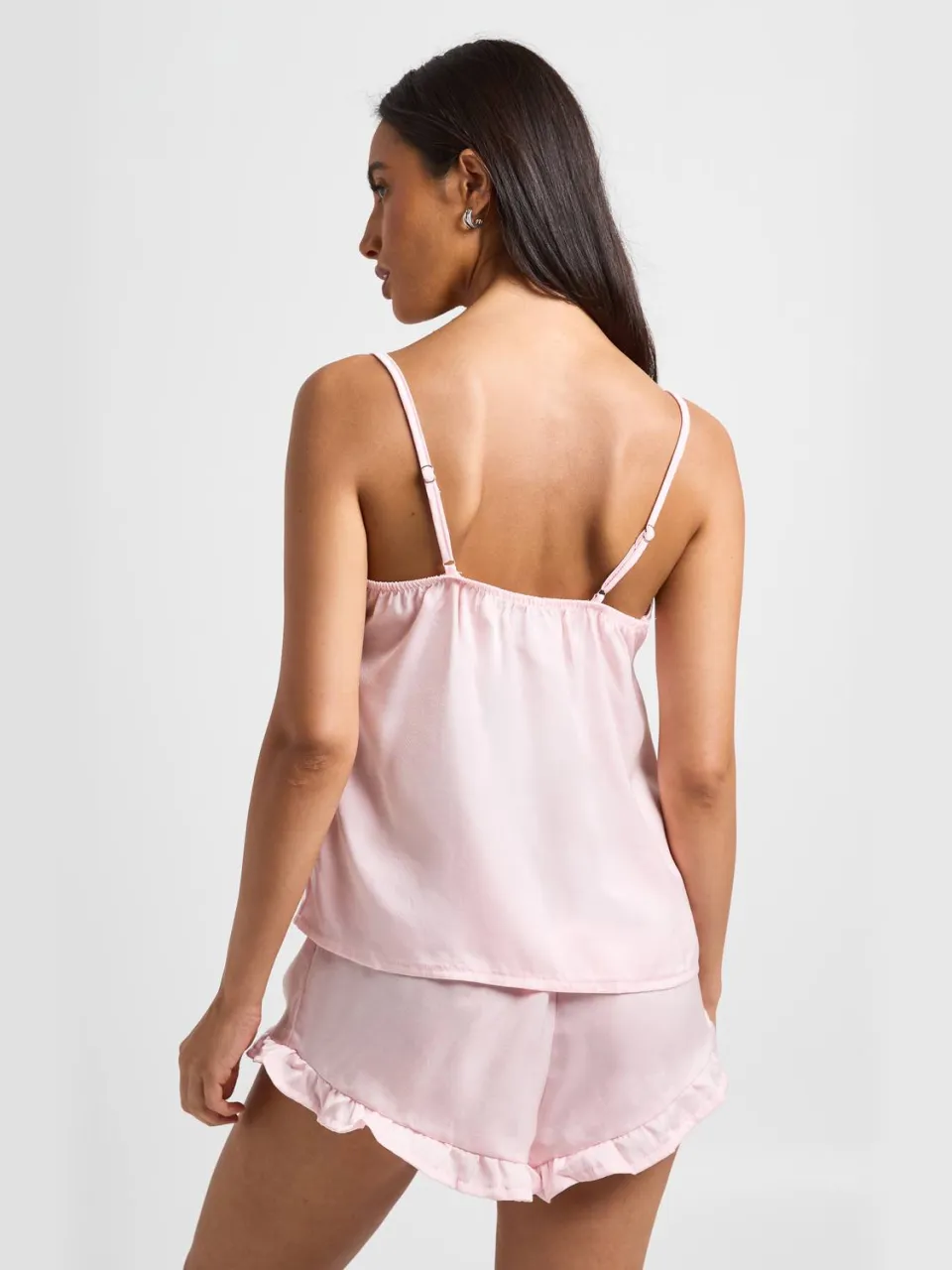 boohoo Dames Satijnen Cami & Pyjama Set Met Korte Broek Met Ruchedetail lichtroze, foto 2