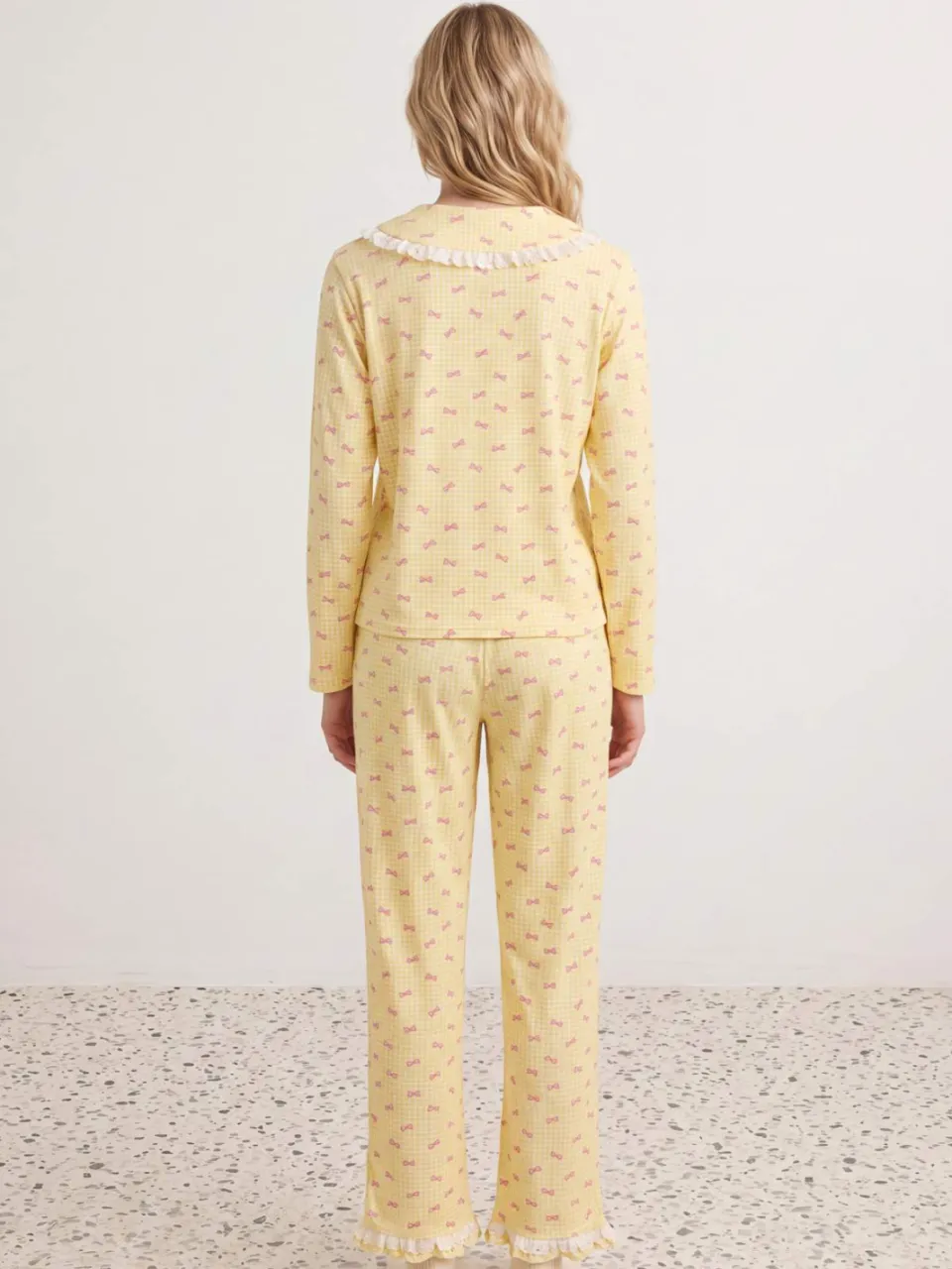 Trendyol TRENDYOLMİLLA Dames 2-pack Geel Met grafische print Lang Loungewear Regular fit Pyjama- Sets, foto 2