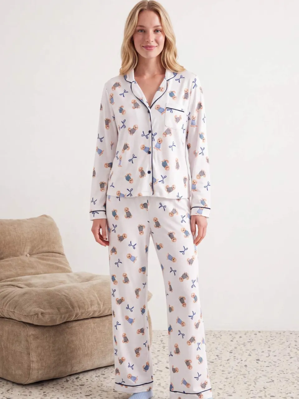 Trendyol TRENDYOLMİLLA Dames 2-pack Wit Met grafische print Lang Loungewear Regular fit Pyjama- Sets, foto 2
