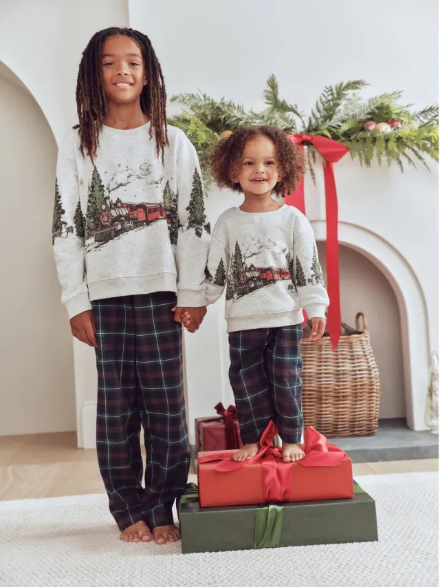 Next Dames - Petite Matching Family kerstpyjama van flanel - Petite - Rood Grey Santa Express