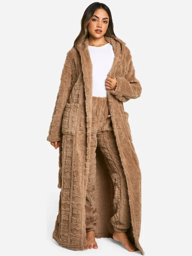 boohoo Dames Fleece badjas met reliefprint van een beer Bruin