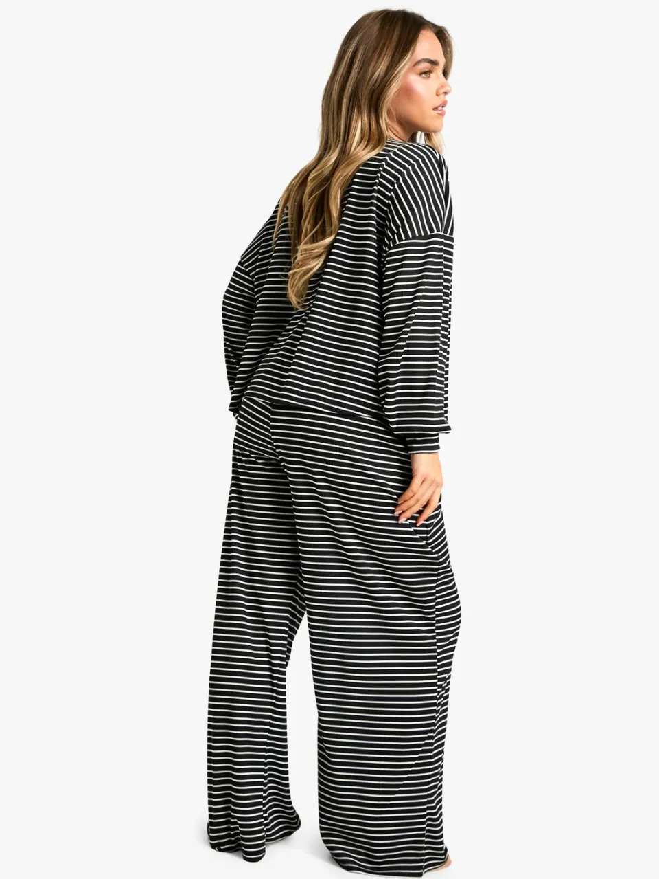 boohoo Dames Petite Loungewear Gestreepte Lange Mouw Top & Broek Pyjama Set zwart, foto 2