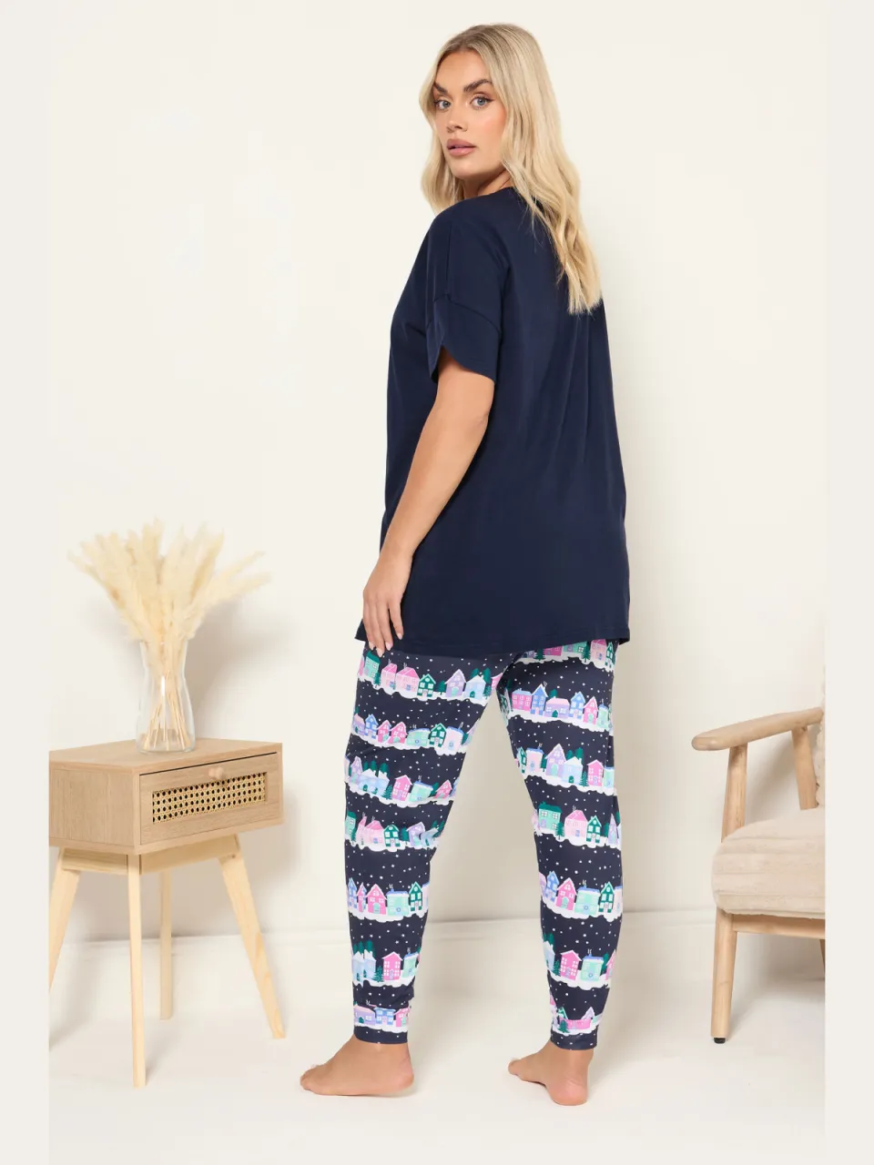 Yours Marineblauwe 'Cozy Nights' Pyjamaset Met Manchetten-48, foto 4