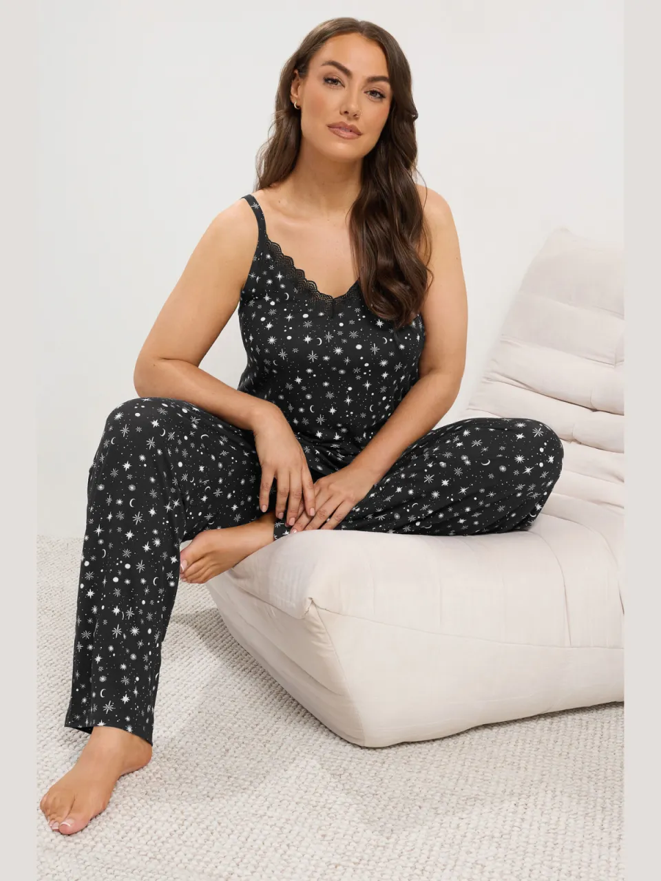 Yours Curve Zachte Pyjama Met Bandjes En Ster In Zwart-44, foto 2
