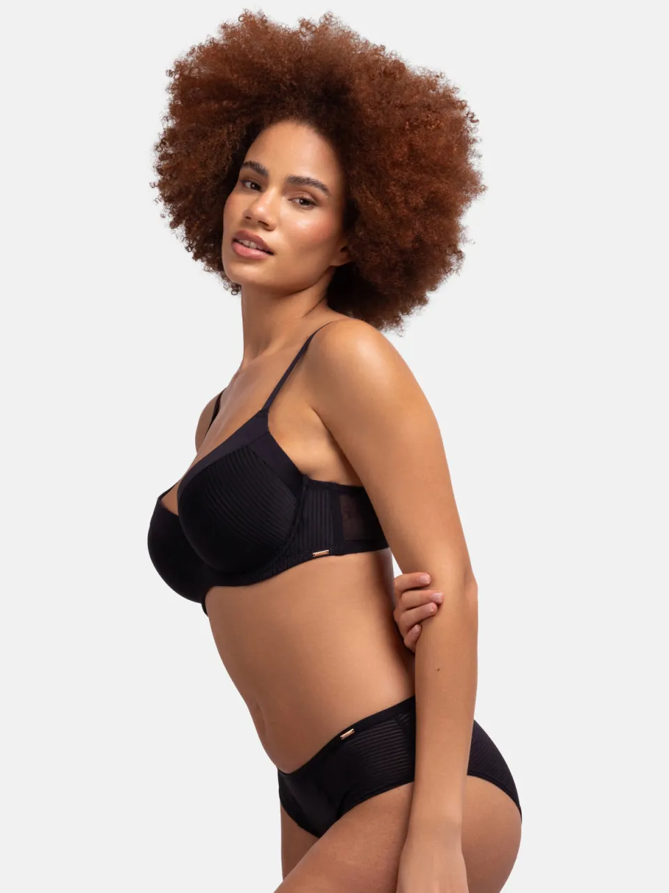 Dorina Curve voorgevormde T-shirt-bh met beugel Carmen zwart, foto 5