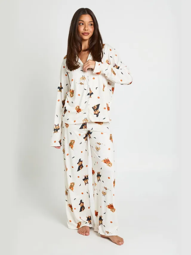 boohoo Dames Halloween Honden Print Pyjama Set Met Shirt Met Lange Mouwen & Broek Crème