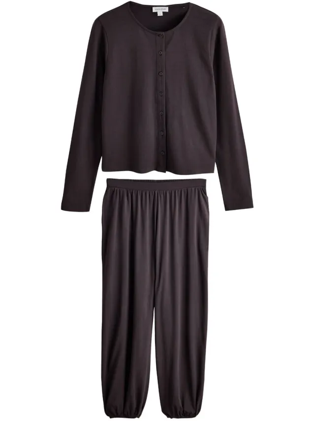 Next Dames - Jersey pyjama met lange mouwen, knopen en ballonpijpen - Tall - Bruin Chocolate Brown