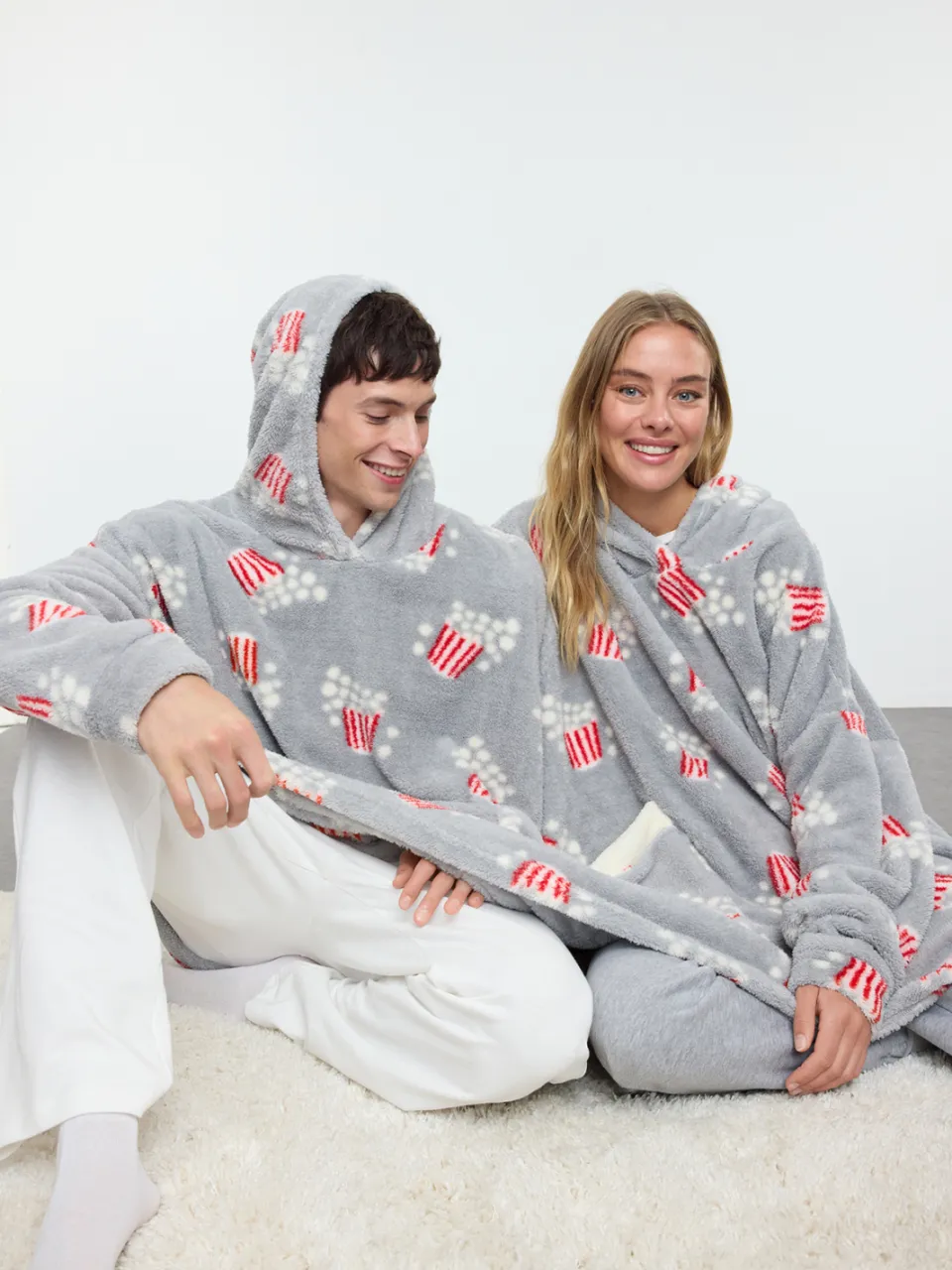 Trendyol TRENDYOLMİLLA Unisex Grijs Grafisch Ochtendjassen, foto 2