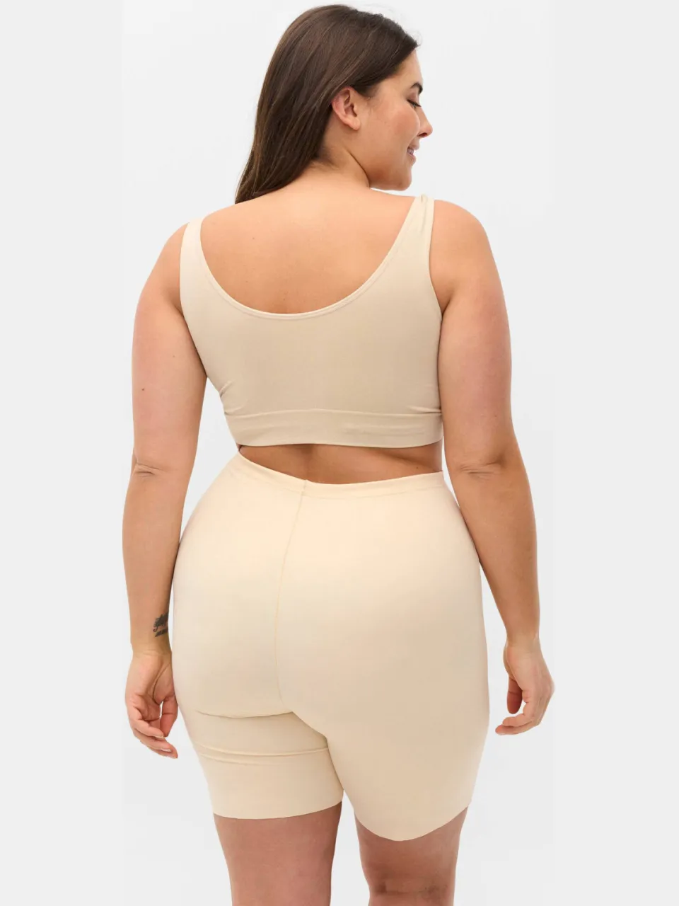 Zizzi licht corrigerende short lichtbeige, foto 3