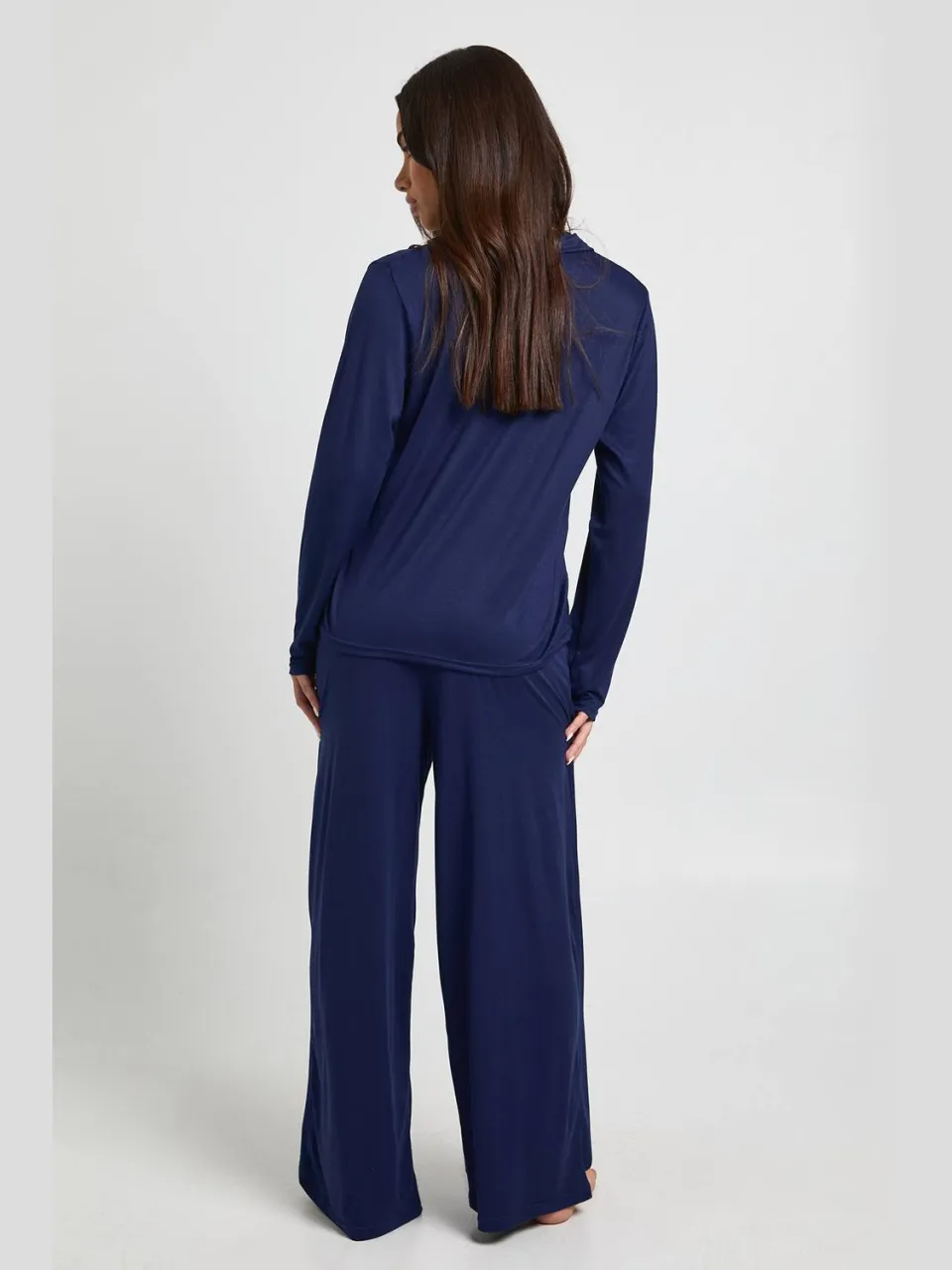 boohoo Dames Petite pyjama set met lange mouw overhemd en broek marineblauw, foto 2