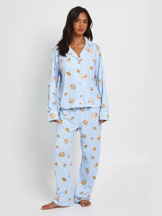 boohoo Dames Petite Pyjama Set Met Ontbijtprint, Paspeldetail, Lange Mouwen En Broek Babyblauw