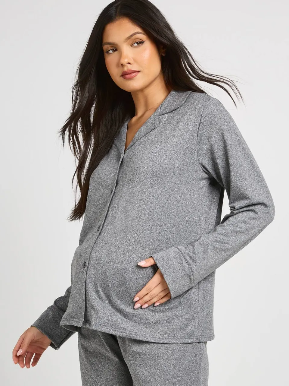 boohoo Dames Zwangerschaps Pyjama Set Met Zacht Aanvoelend Doorknoop Shirt En Broek houtskool, foto 4