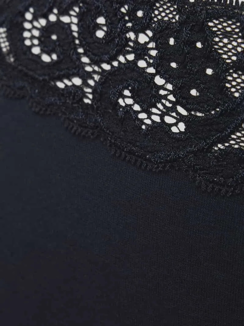 Hanro Slip met kant model 'MOMENTS' zwart, foto 3