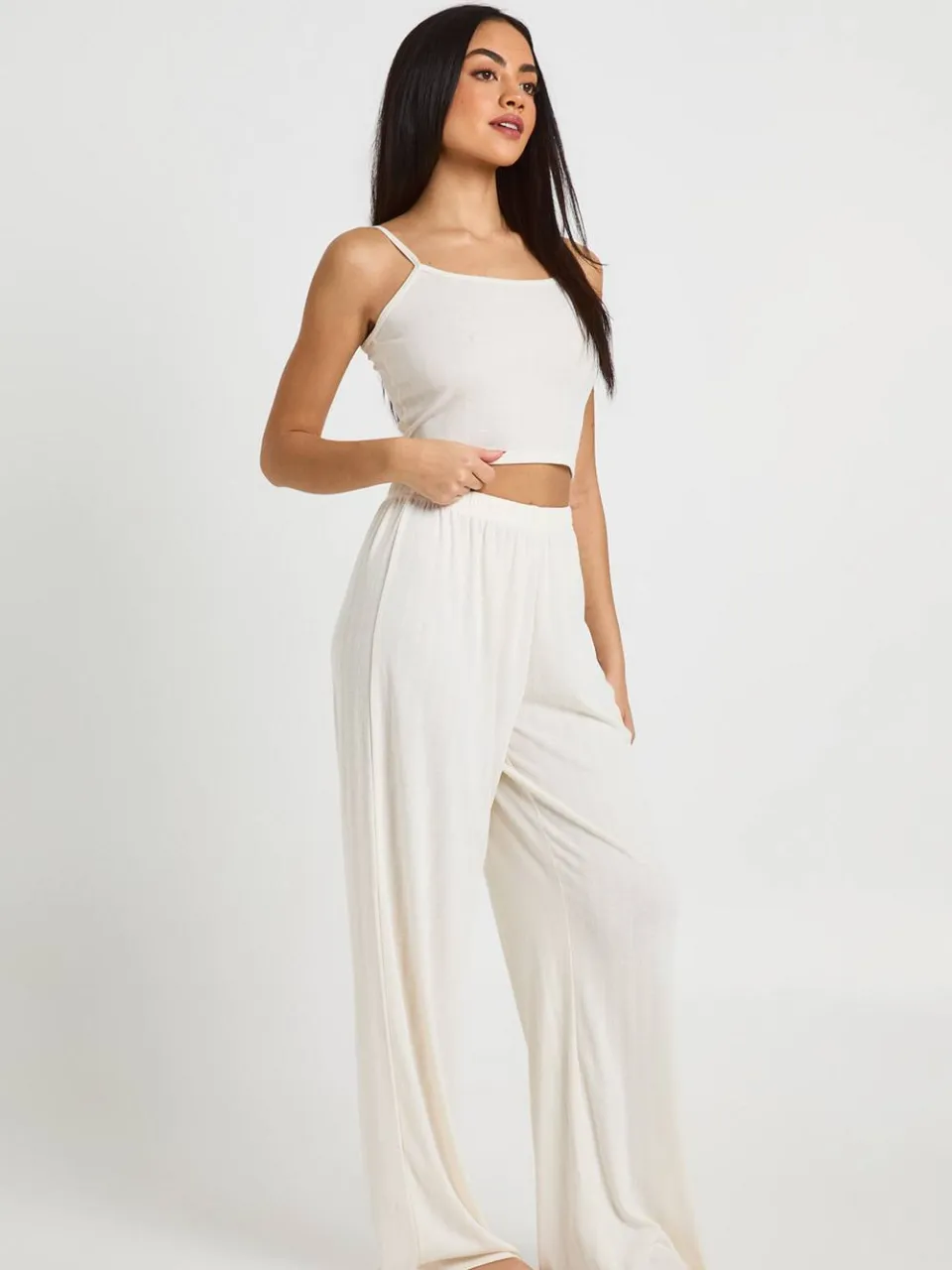 boohoo Dames Pointelle Hemdje En Wijde Pyjama Broek Set beige, foto 3