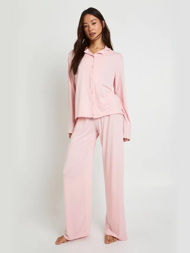 boohoo Dames Pyjamasset voor lange personen: langarmshirt & broek Baby Roze