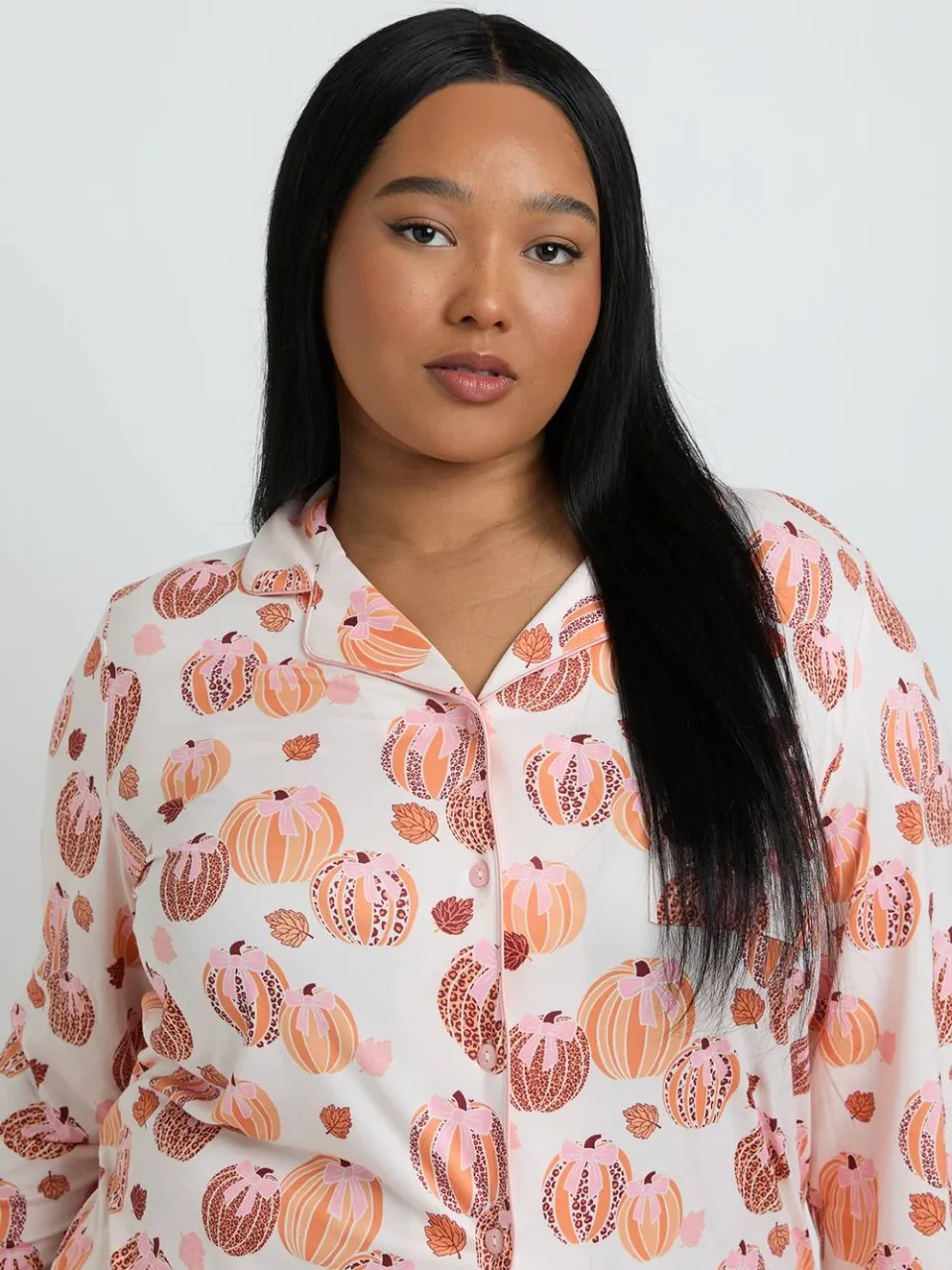 boohoo Dames Plus Bijpassende Familie Superzacht Luipaard Pompoen Print Pyjama Set Met Shirt Met Lange Mouwen & Broek beige, foto 4