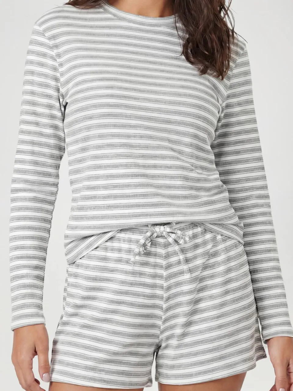 boohoo Dames Geribde Gestreepte Pyjama Set Met Lange Top & Korte Broek grijs, foto 3