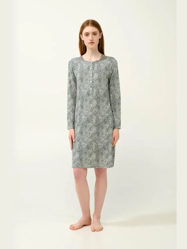 Vamp! Vamp dames nachtjapon Micromodal – winter nachthemd met slangenprint en knoopsluiting green sage