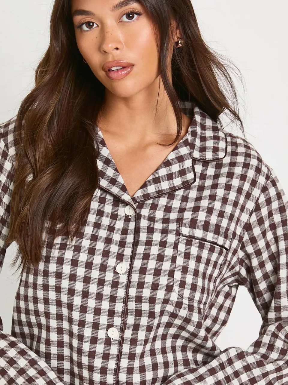 boohoo Dames Geborsteld geruit langarmhemd & broek pyjama set chocoladebruin, foto 3