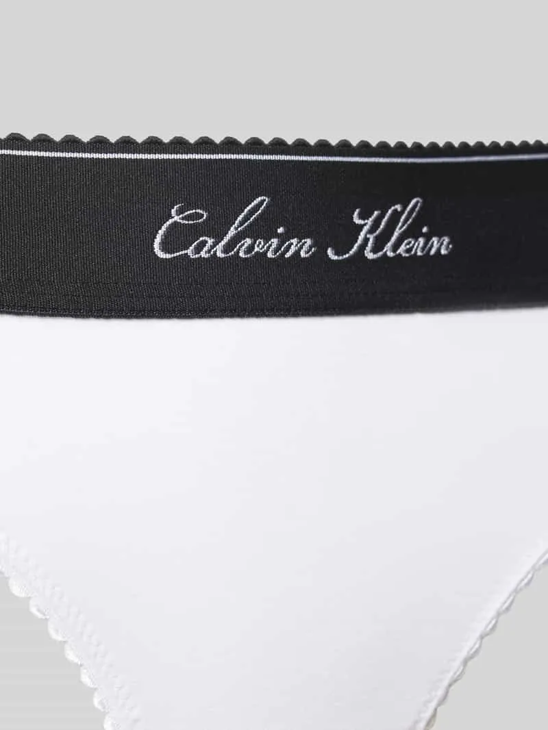 Calvin Klein String van katoenmix met modaalgehalte model 'SCRIPT Thong' wit, foto 3